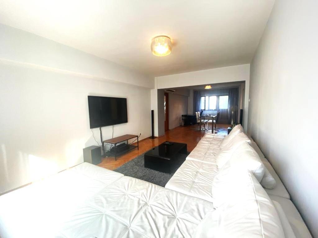 Romana 100 Sqm Deluxe Apartament Bucharest Exterior photo