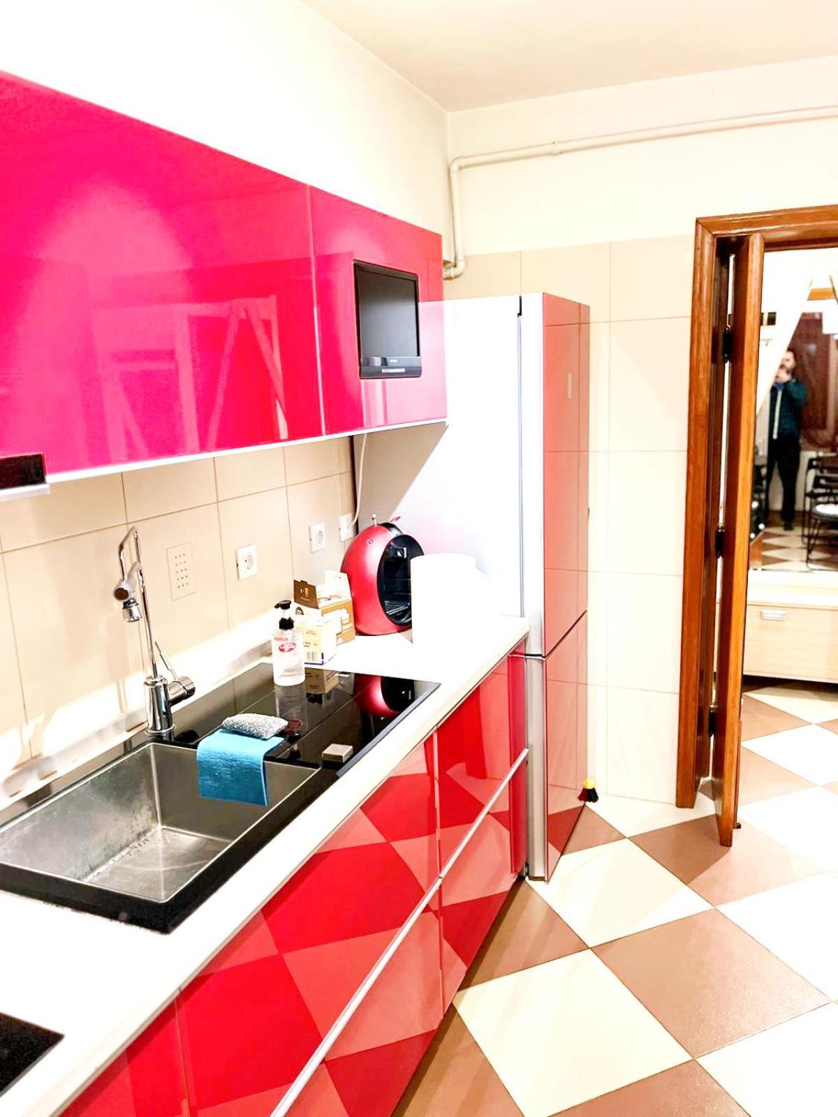 Romana 100 Sqm Deluxe Apartament Bucharest Exterior photo