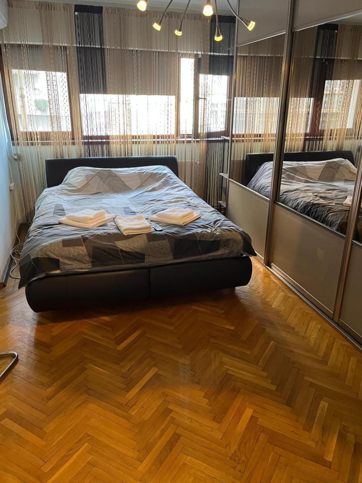 Romana 100 Sqm Deluxe Apartament Bucharest Exterior photo