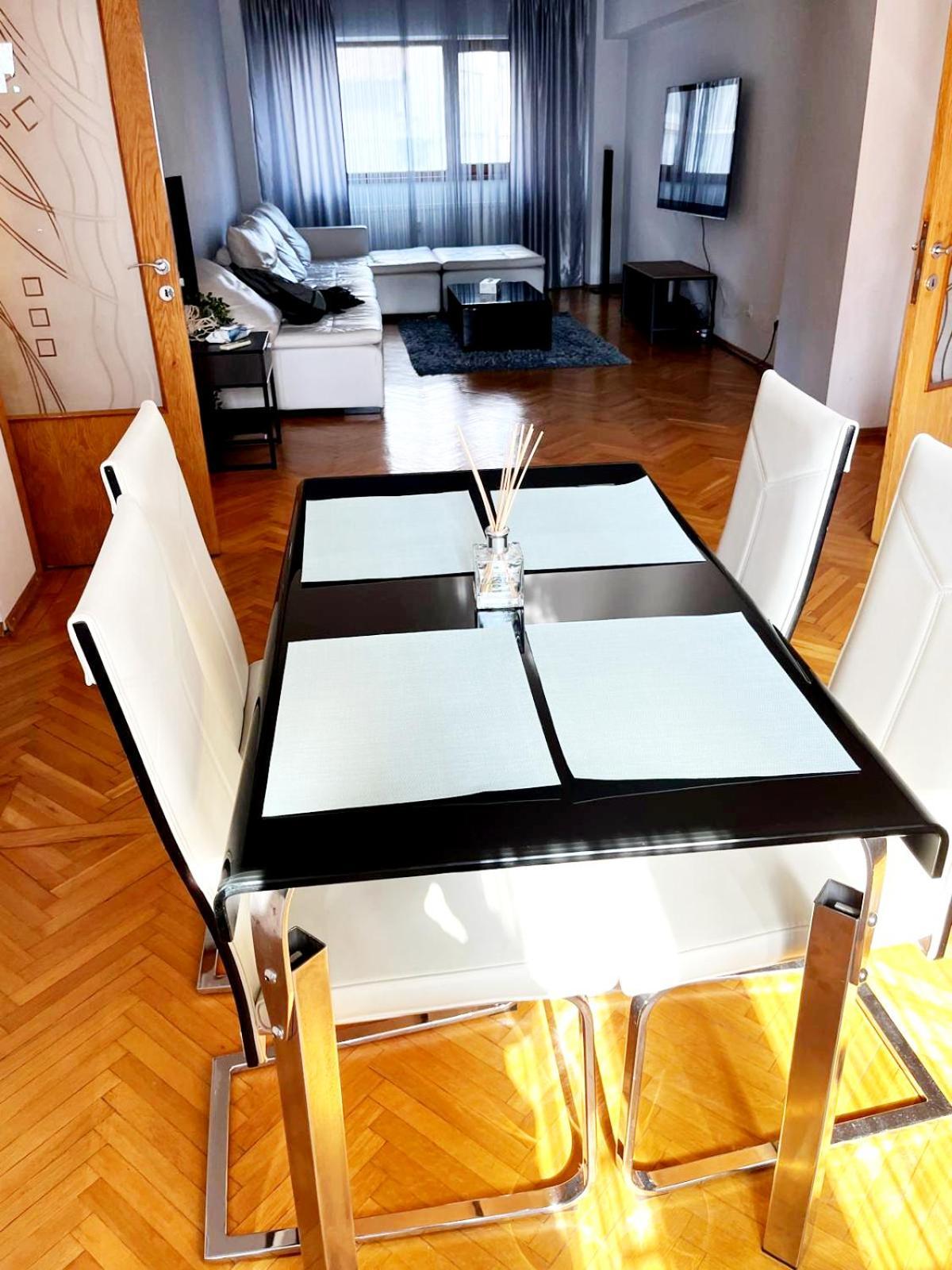 Romana 100 Sqm Deluxe Apartament Bucharest Exterior photo